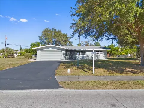 2307 Woodland Blvd, Fort Myers, FL 33907