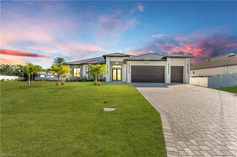129 SW 33rd Pl, Cape Coral, FL 33991