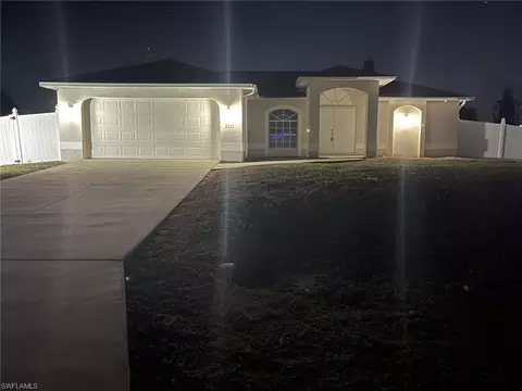2111 NE 24th Ter, Cape Coral, FL 33909