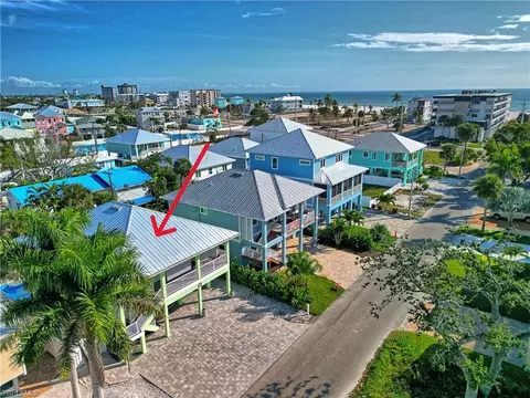 140 Pearl St, Fort Myers Beach, FL 33931