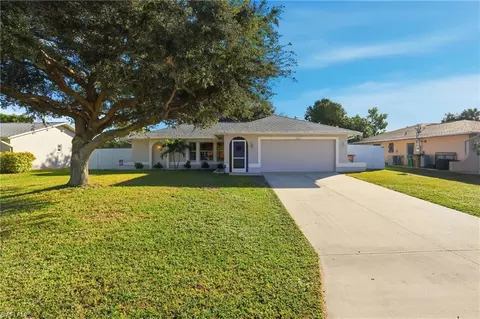 2825 SE 8th Pl, Cape Coral, FL 33904