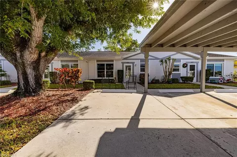 6869 Bogey Dr, Fort Myers, FL 33919