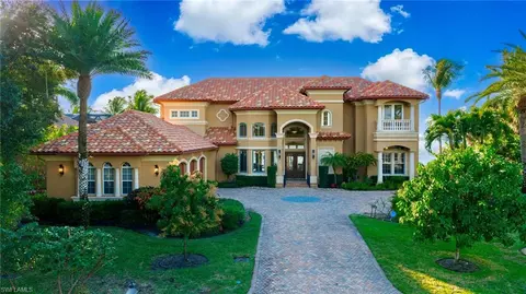 1201 Walden Dr, Fort Myers, FL 33901
