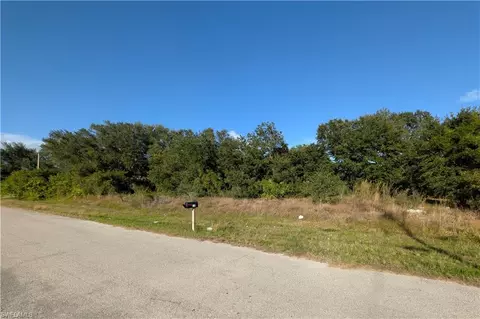 117 Parish Dr, Lehigh Acres, FL 33974
