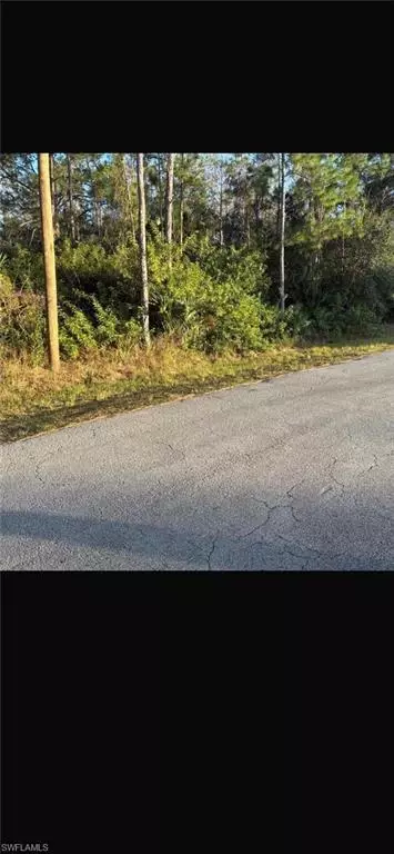 2114 Wellington Ave, Alva, FL 33920