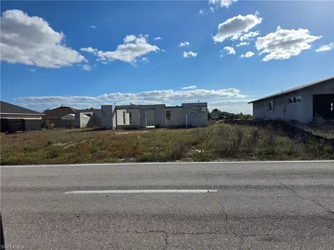 2908 Embers Pkwy W, Cape Coral, FL 33993