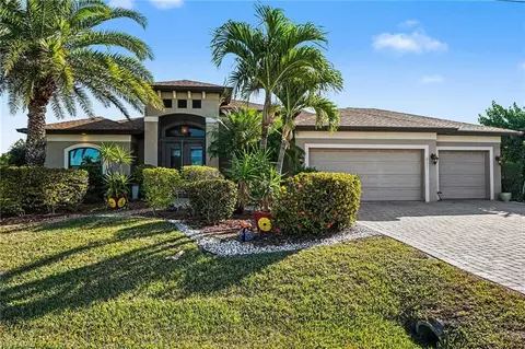 2127 SE 17th Pl, Cape Coral, FL 33990