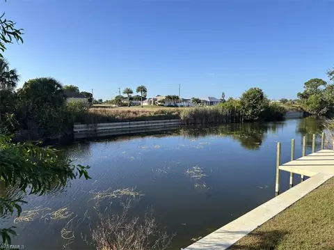 2112 NE 27th Ter, Cape Coral, FL 33909