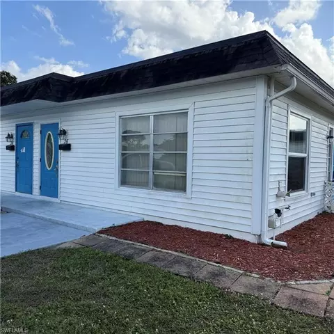 26 Hamlin Ct, Lehigh Acres, FL 33936