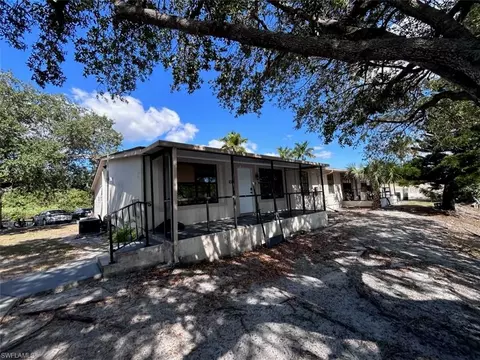 5219 Treetops Dr #I, Naples, FL 34113