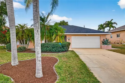 1224 NE 4th Pl, Cape Coral, FL 33909