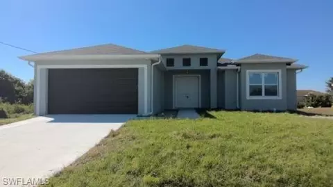 1011 Cedartree Ave, Lehigh Acres, FL 33971