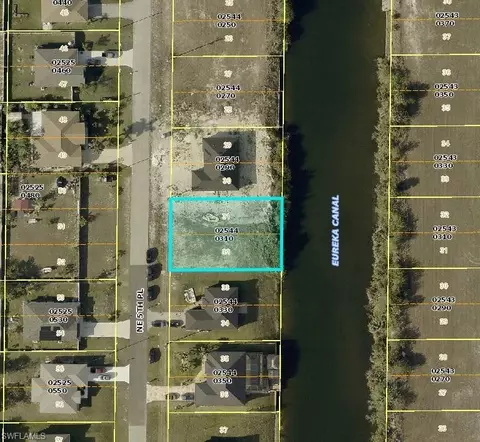 2121 NE 5th Pl, Cape Coral, FL 33909