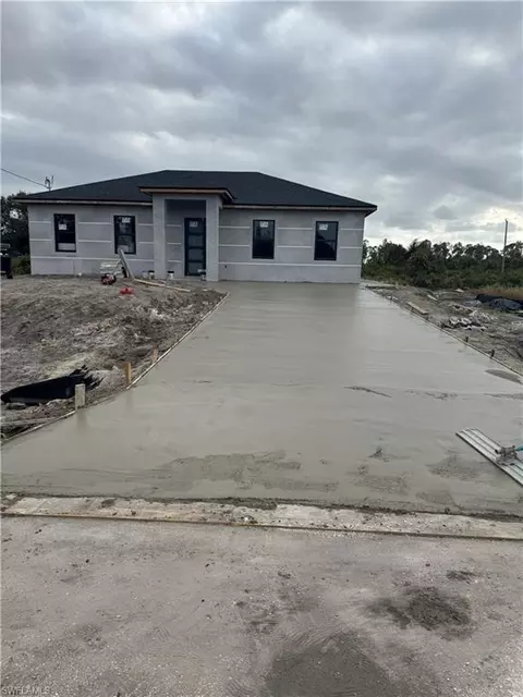 726 Clancy St E, Lehigh Acres, FL 33974