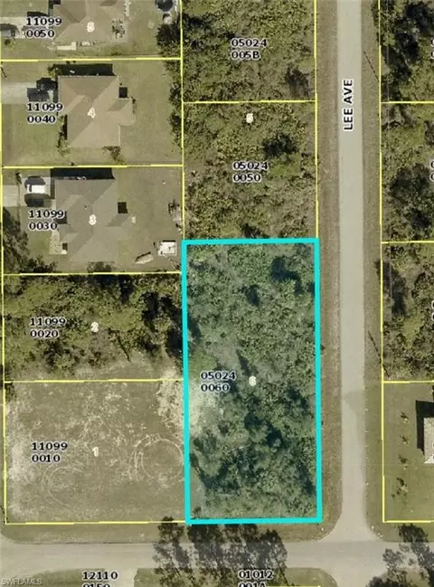 901 Lee Ave, Lehigh Acres, FL 33972