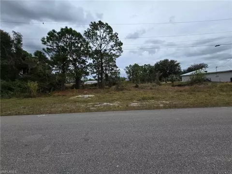 687 Foxchase Dr, Lehigh Acres, FL 33974