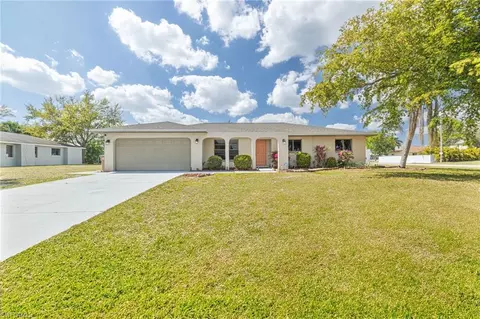 1628 Country Club Blvd, Cape Coral, FL 33990