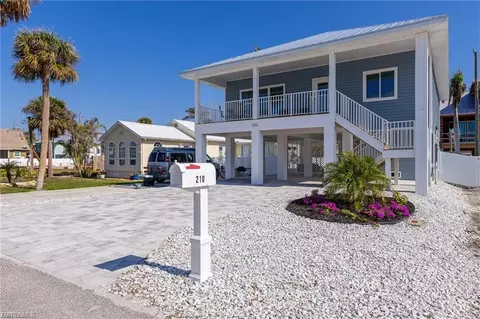 210 Pearl St, Fort Myers Beach, FL 33931
