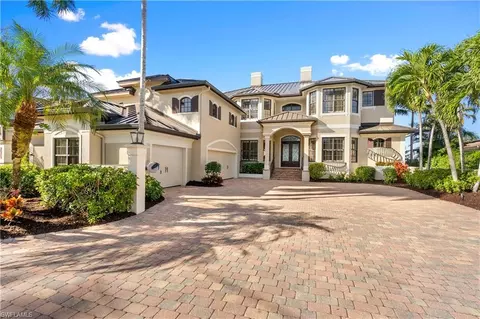 2840 Valencia Way, Fort Myers, FL 33901