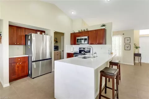 2223 SW 16th Ter, Cape Coral, FL 33991