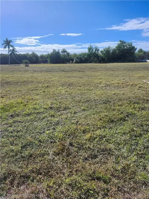 7665 Barrancas Ave, Bokeelia, FL 33922