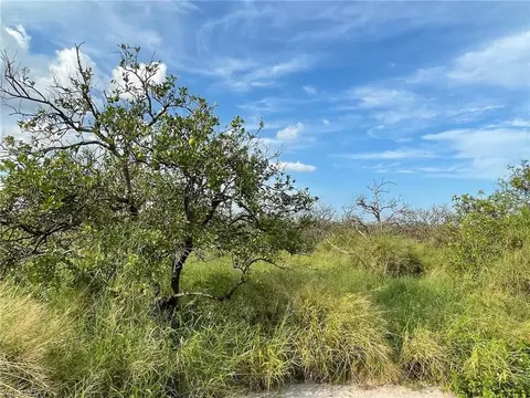 6925 6th Rd, Labelle, FL 33935