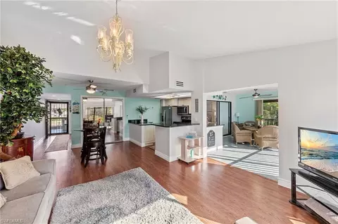 5970 Trailwinds Dr #121, Fort Myers, FL 33907