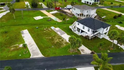 13660 Gannet Dr, Fort Myers, FL 33908