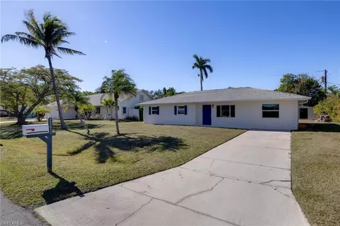 7171 Drake Dr, Fort Myers, FL 33908