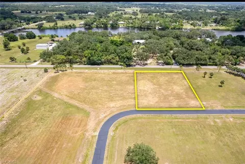 1520 Lindbergh Loop, Labelle, FL 33935 photo 2