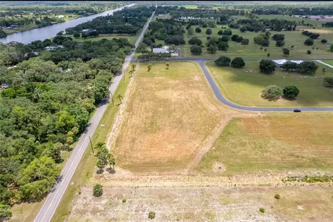 1520 Lindbergh Loop, Labelle, FL 33935 photo 11