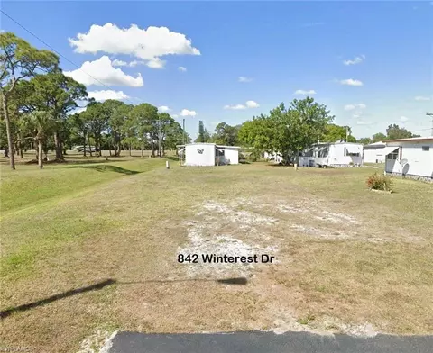 842 Winterest Dr, North Fort Myers, FL 33917