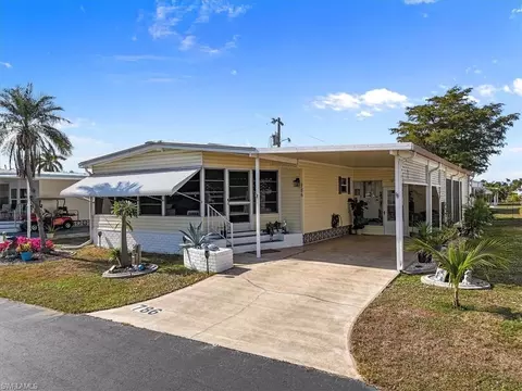 786 Roses Ln, North Fort Myers, FL 33917