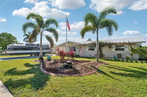 1691 Lakeside Ter, North Fort Myers, FL 33903