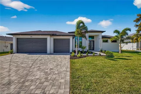 300 SW 13th Ct, Cape Coral, FL 33991