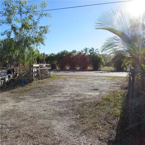 13560 13572 Stringfellow Rd, Bokeelia, FL 33922 photo 5