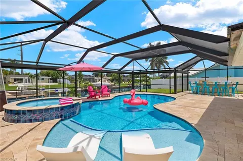1613 SE 28th Ter, Cape Coral, FL 33904