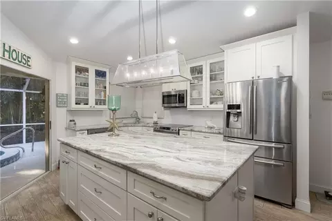 21194 Old Oak Pl, Estero, FL 33928