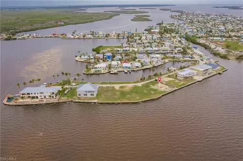 11114 Matlacha Ave, Matlacha, FL 33993