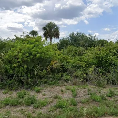 341 Patio St, Lehigh Acres, FL 33974