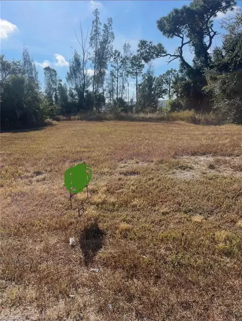 2136 NE 39th Ter, Cape Coral, FL 33909
