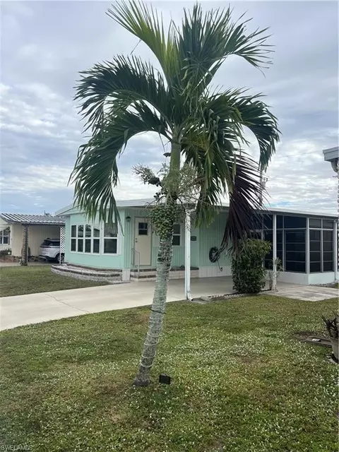 3144 Indian Village Ln, North Fort Myers, FL 33917