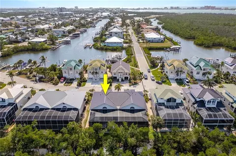 12206 Siesta Dr, Fort Myers Beach, FL 33931
