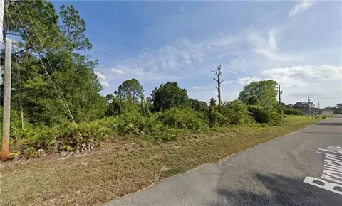 329 Broward Ave, Lehigh Acres, FL 33974