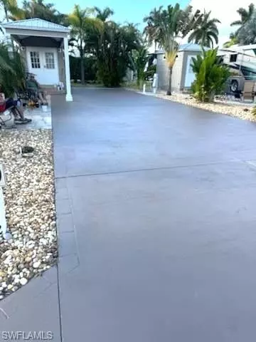 5212 Marsh Mallow Trl, Fort Myers, FL 33905