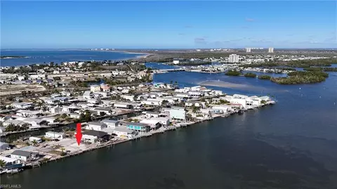 63 Emily Ln, Fort Myers Beach, FL 33931