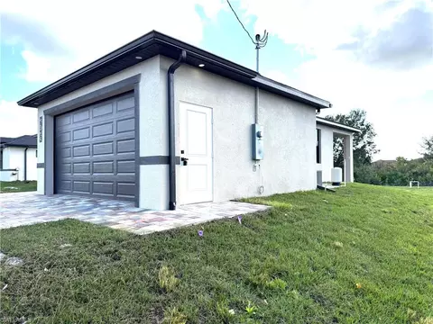 3113 26th St SW, Lehigh Acres, FL 33976