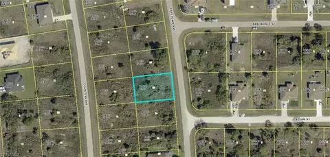 1018 Capetown Ave, Lehigh Acres, FL 33974