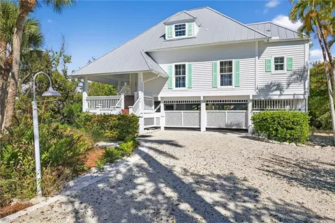 205 Daniel Dr, Sanibel, FL 33957