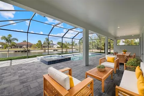 433 SW 21st St, Cape Coral, FL 33991